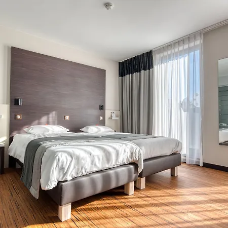 موتيل Le Merceny 3*