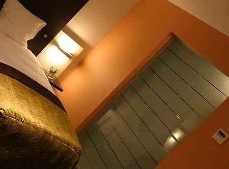 Le Merceny Motel 3*