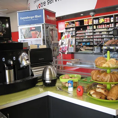 Le Merceny 3* باستونيا